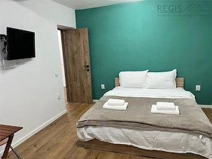 Apartament 2 camere la prima inchiriere,curte-zona Sinaia, centru - imagine 2