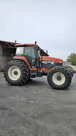 tractor new holland G