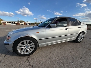bmw e46 in stare buna,nu bate nu troncane nimic,atata doar ca are un pic de rugina la usi  - imagine 3