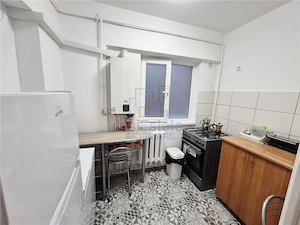 Apartament cu 2 camere de vanzare, renovat si mobilat - imagine 6