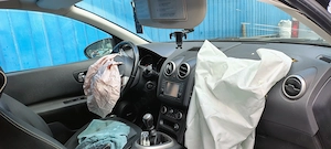 Vând Nissan Qashqai+2, versiune premium, 2011 avariat - imagine 5