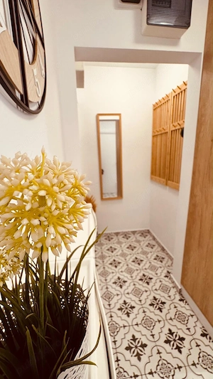 Ofer spre inchiriere apartament 2 camere etaj 2 din 4 zona buna Brasov,prima inchiriere,mobilat  - imagine 5