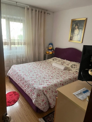 Vand apartament cu 2 camere + loc de parcare si garaj
