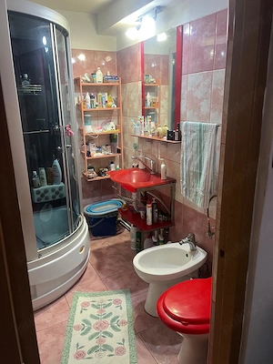 Vand apartament cu 2 camere + loc de parcare si garaj - imagine 8