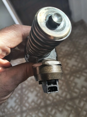 Injectoare Passat B6  BMP 2.0 TDI Fara uzura - imagine 2