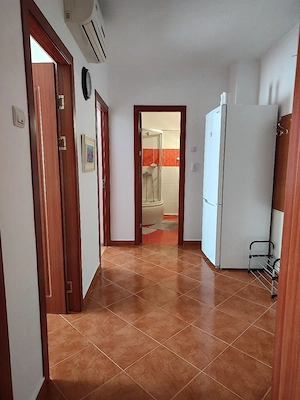 Pers fizica Închiriez ap 2 camere delfinariu  - imagine 4