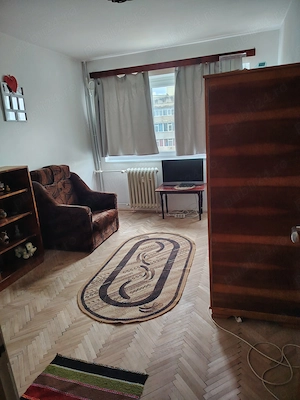 Apartament 2 camere, semidecomandat, etaj 9  10, zona vest - imagine 4