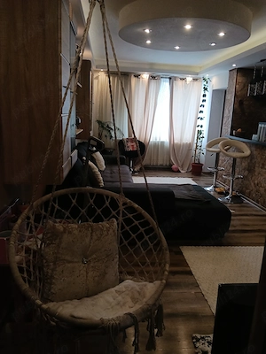 Se vinde apartament cu 4 camere modificat modern gata de mutat  - imagine 4