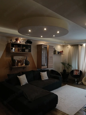 Se vinde apartament cu 4 camere modificat modern gata de mutat  - imagine 3