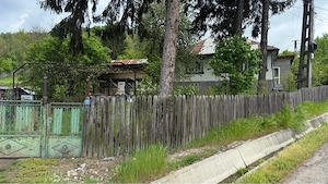 Casa cu teren generos, zona deal - imagine 5