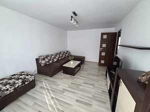 Ofer spre inchiriere ap. 3 camere - imagine 2