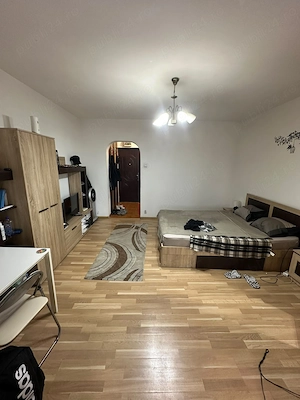  GARSONIERĂ DE ÎNCHIRIAT   1.500 LEI LUNĂ   Zona Turnu Măgurele   Sector 4, București  Se oferă  - imagine 2