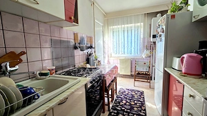 Apartament de vanzare cu 3 camere si 2 bai, etaj intermediar, Bucovina - imagine 32