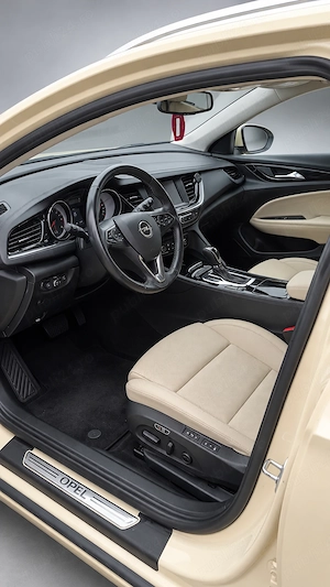 Opel Insignia Sports Tourer 2.0 Diesel Aut Ultimate Exclusive Finantabil rate  - imagine 8