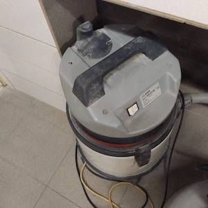 Aspirator Silfradent pentru sablator tehn.dentara.