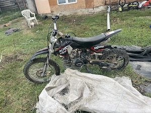 Cross 125 cc pe benzina,ulei separat NU E PE AMESTEC 85 90 km h mai multe detalii la telefon  - imagine 2