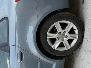 AUDI A3 1.6TDI din 2011 - imagine 4