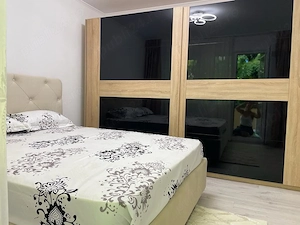 De inchiriat Apartament 3 camere renovat, mobilier nou   Sector 4, Piața Sudului   Apărătorii Patrie - imagine 2
