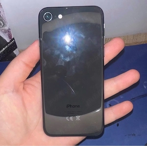 iPhone 8 și Samsung A41 2020