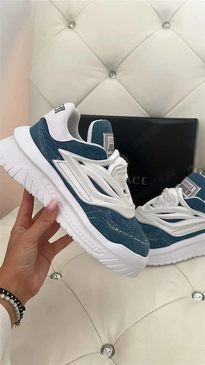 Adidași dama Versace 
