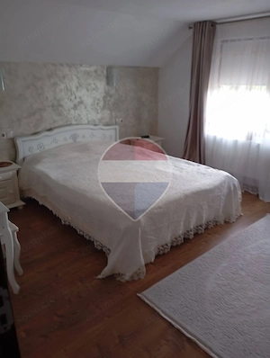 Casă / Vilă cu 7 camere de vânzare - imagine 7