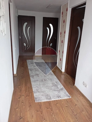 Casă / Vilă cu 7 camere de vânzare - imagine 12