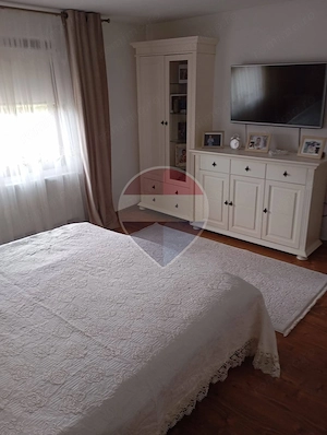 Casă / Vilă cu 7 camere de vânzare - imagine 15