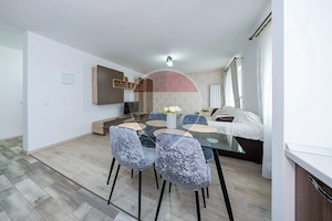 Apartament cu doua camere modern ,cu boxa in Top City - imagine 11