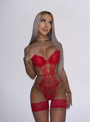 Trans Khloe new in town.