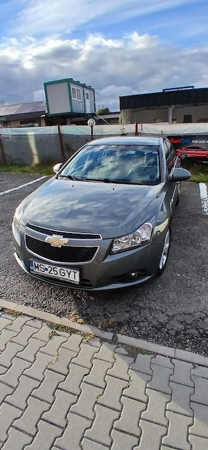 Chevrolet Cruze  - imagine 8