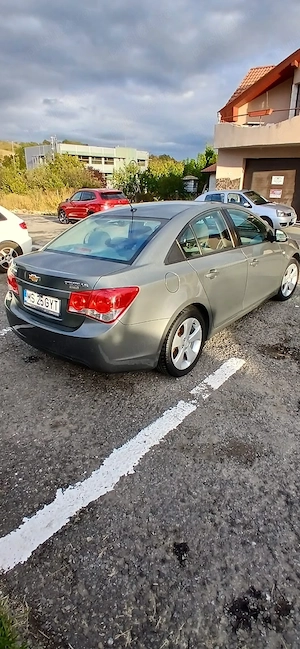Chevrolet Cruze  - imagine 10