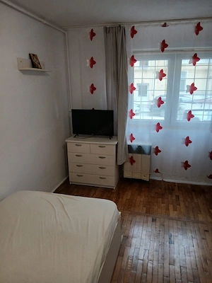 Închiriez garsoniera 22mp