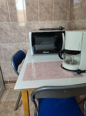 De închiriat garsoniera in spatele Spitalului județean - imagine 3