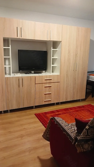 Pe str. Cuza Voda, zona spital, garsoniera de inchiriat, parter, mobilata si utilata, 220 euro luna - imagine 3
