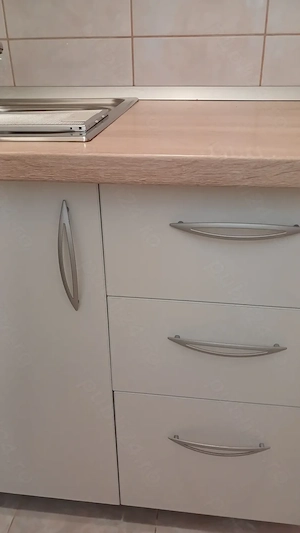 Pe str. Cuza Voda, zona spital, garsoniera de inchiriat, parter, mobilata si utilata, 220 euro luna - imagine 8
