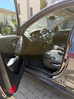 Hyundai ix35 2.0 CRDi   2010   Automat   4x4   Piele   Panoramic - imagine 5
