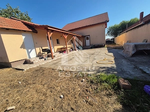Casa spatioasa cu 5 dormitoare si teren de 428 mp in Sannicolau Mare - imagine 14
