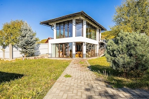 Casă 4 camere, garaj, foișor, grajd, 6000mp teren lângă padure - imagine 3