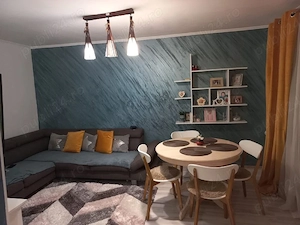  Apartament de 3 camere zona Codrul Cosminului