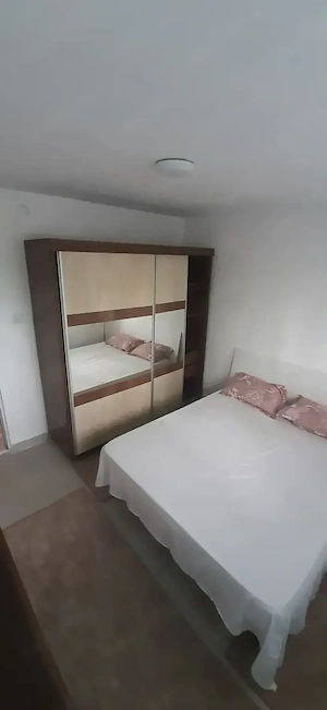Închiriez apartament 2 camere decomandate în cartierul micro 20 din galati - imagine 2