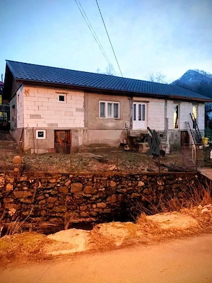 Casă de vânzare 
