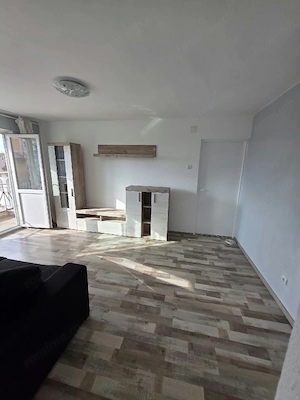 Apartament de vânzare 2 camere pe Calea Romanilor  - imagine 2