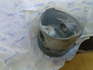 Set motor nou Dacia 1300 (cilindri si pistoane cu bolțuri) - imagine 4
