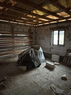 Vand Casa din BCA ,1167 mp Miron Costin ,50.000 Euro neg  - imagine 6