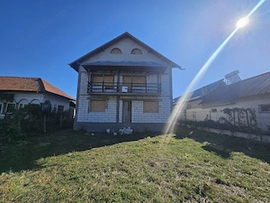 Casă P+1 la roșu, teren 2.600 mp – DN73, Mihaești - imagine 2