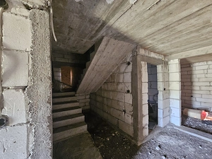 Casă P+1 la roșu, teren 2.600 mp – DN73, Mihaești - imagine 9