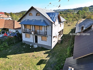 Casă P+1 la roșu, teren 2.600 mp – DN73, Mihaești - imagine 15