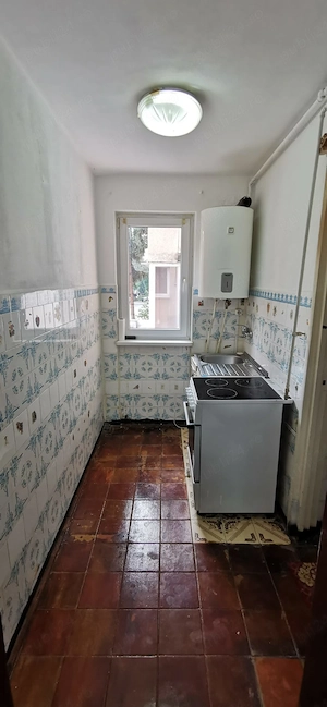 Vând apartament cu trei camere - imagine 3