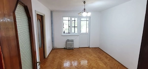 Vând apartament cu trei camere - imagine 7