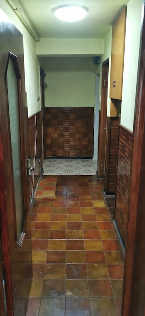 Vând apartament cu trei camere - imagine 9